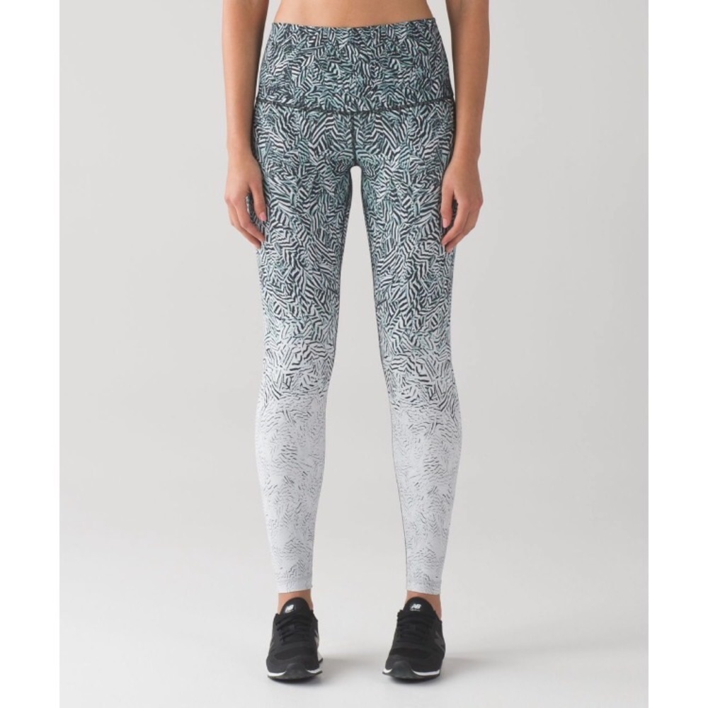 RARE Lululemon Wunder Under Nulux Dazzle Hi-Rise 28” Size 4